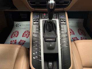 PORSCHE Macan usata, con Fendinebbia