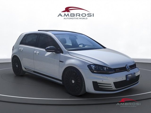 VOLKSWAGEN Golf usata 1