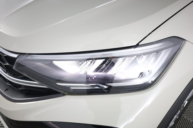 VOLKSWAGEN Taigo usata 8