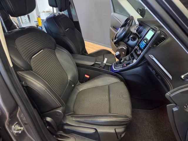 RENAULT Scenic usata, con Sensore di luce