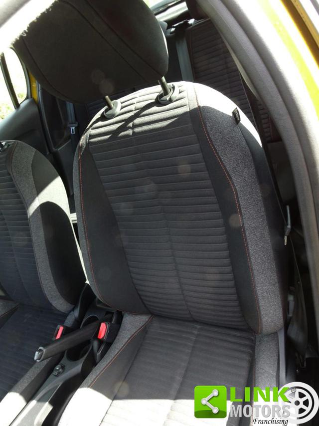 PEUGEOT 208 usata, con Park Distance Control