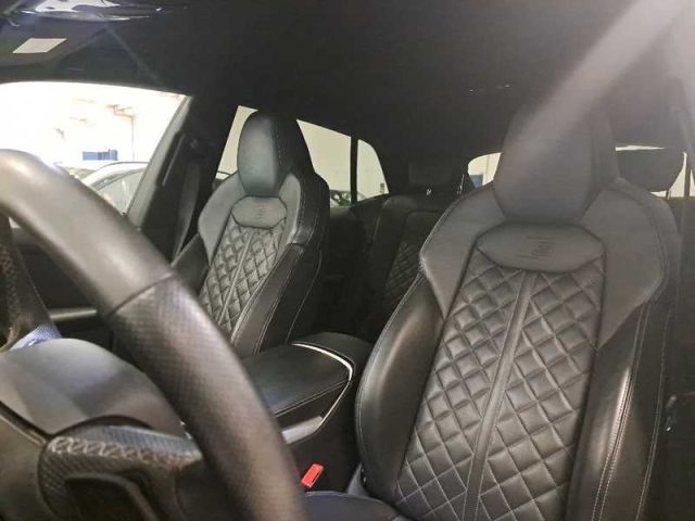 AUDI Q8 usata, con Sensori di parcheggio posteriori