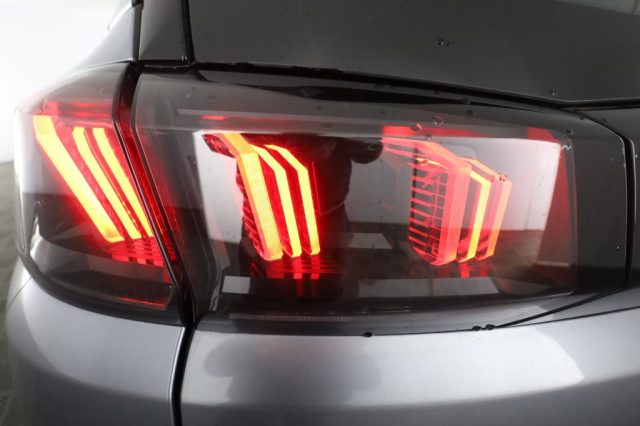 PEUGEOT 5008 usata 9
