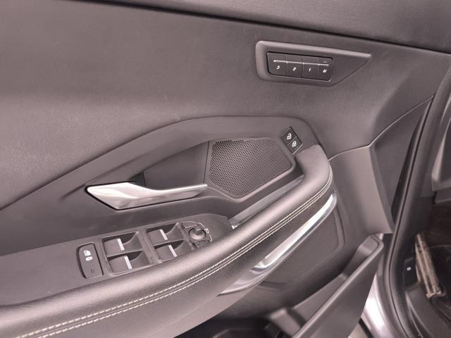 JAGUAR E-Pace usata, con Fari LED