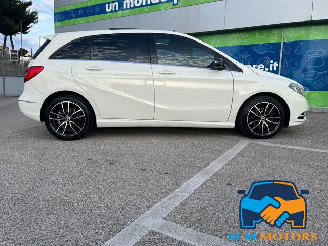 MERCEDES-BENZ B 180 usata, con Alzacristalli elettrici
