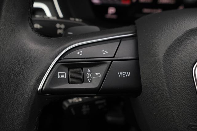AUDI A4 usata, con Sensori di parcheggio anteriori
