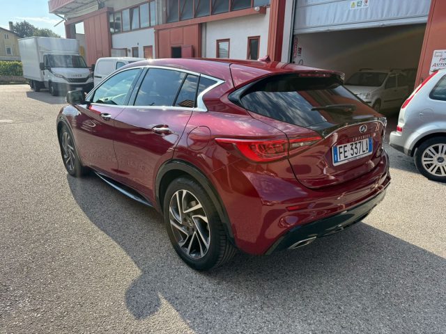INFINITI Q30 usata, con Airbag Passeggero