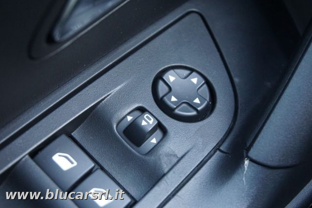 PEUGEOT 2008 usata, con Airbag testa