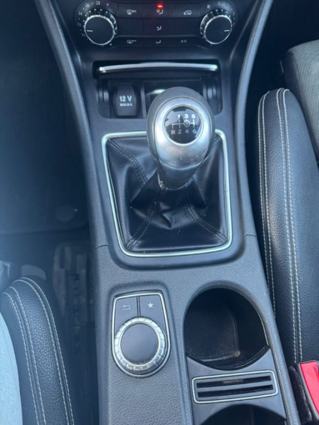 MERCEDES-BENZ A 180 usata, con Specchietti laterali elettrici