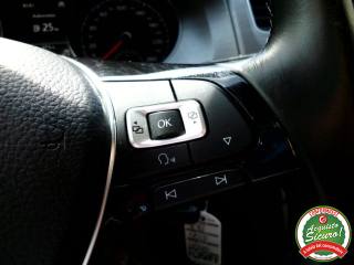 VOLKSWAGEN Golf usata, con Airbag testa
