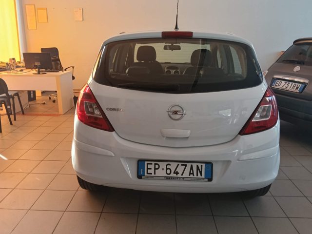 OPEL Corsa usata, con Climatizzatore
