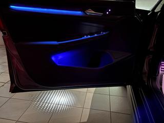 VOLKSWAGEN Golf usata, con Isofix