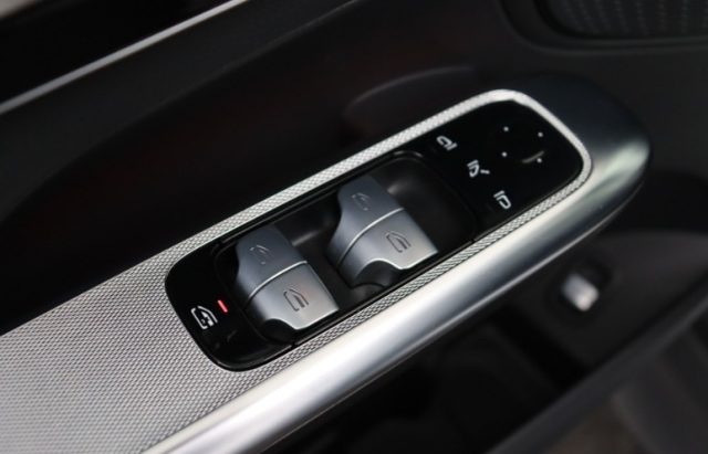 MERCEDES-BENZ GLC 300 usata, con Sedile posteriore sdoppiato