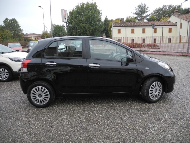 TOYOTA Yaris usata 63
