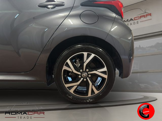 TOYOTA Yaris usata, con Volante in pelle