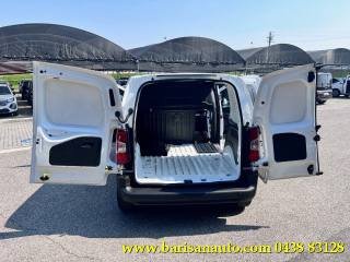 OPEL Combo usata, con USB