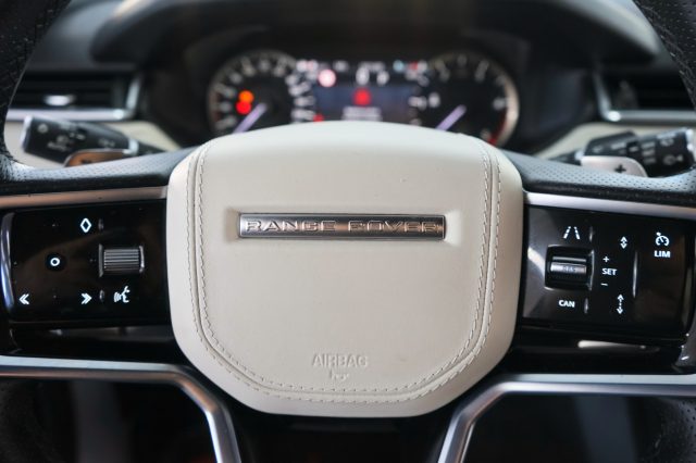 LAND ROVER Range Rover Velar usata, con Frenata d