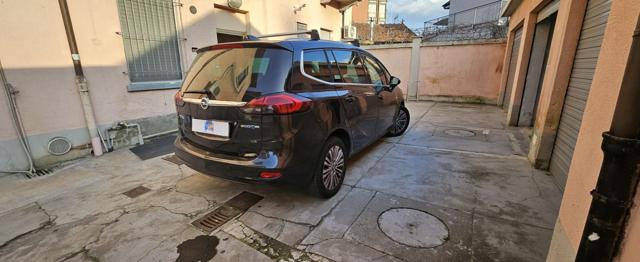 OPEL Zafira Tourer usata, con Alzacristalli elettrici