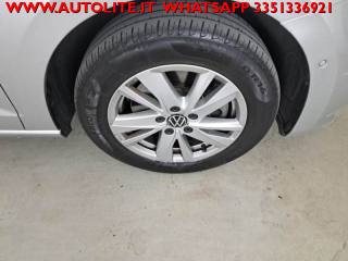 VOLKSWAGEN Touran usata, con USB
