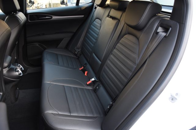 ALFA ROMEO Stelvio usata, con Volante in pelle