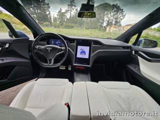 TESLA Model X usata, con Boardcomputer