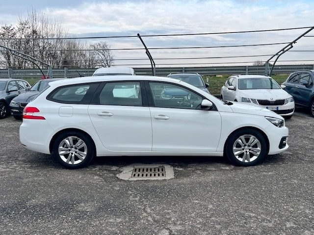 PEUGEOT 308 usata, con Cerchi in lega