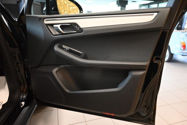 PORSCHE Macan usata 68