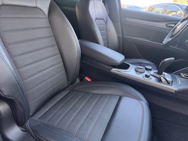 ALFA ROMEO Stelvio usata, con Controllo automatico clima