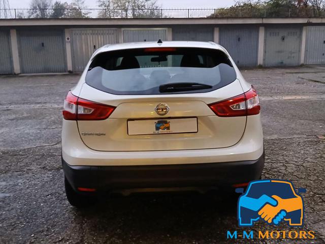 NISSAN Qashqai usata, con Autoradio