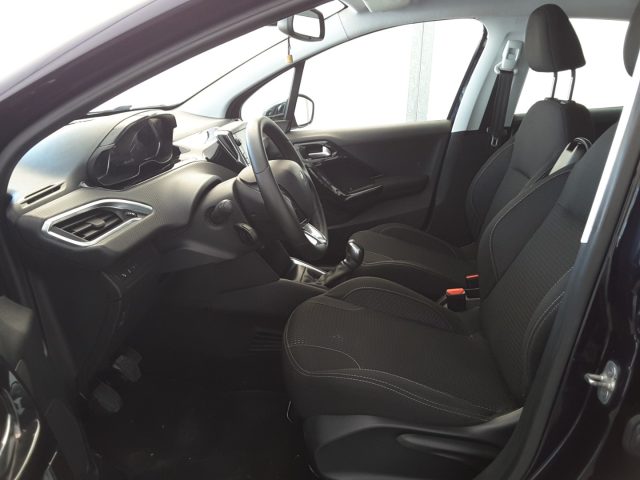 PEUGEOT 208 usata, con Alzacristalli elettrici