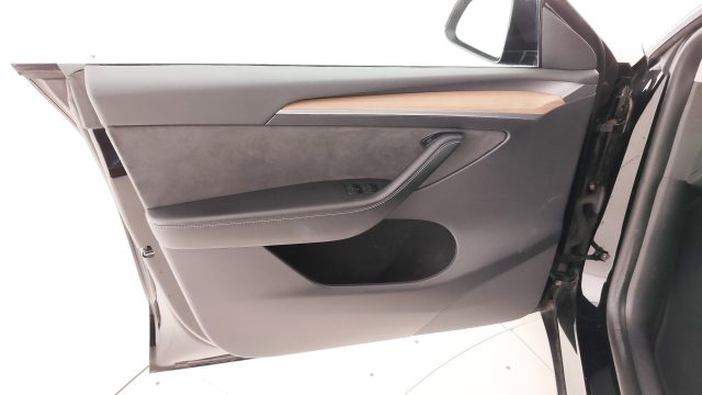 TESLA Model Y usata 49