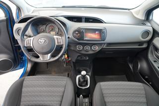 TOYOTA Yaris usata 19