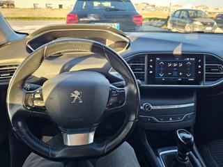 PEUGEOT 308 usata, con Volante in pelle