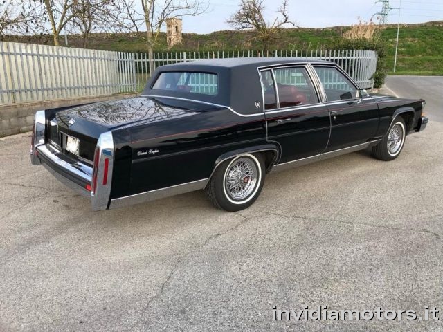 CADILLAC Fleetwood usata 3