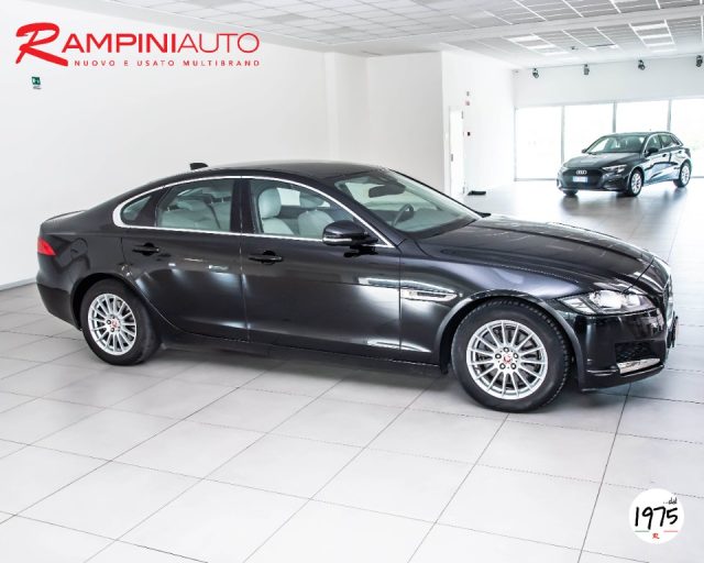 JAGUAR XF usata 3