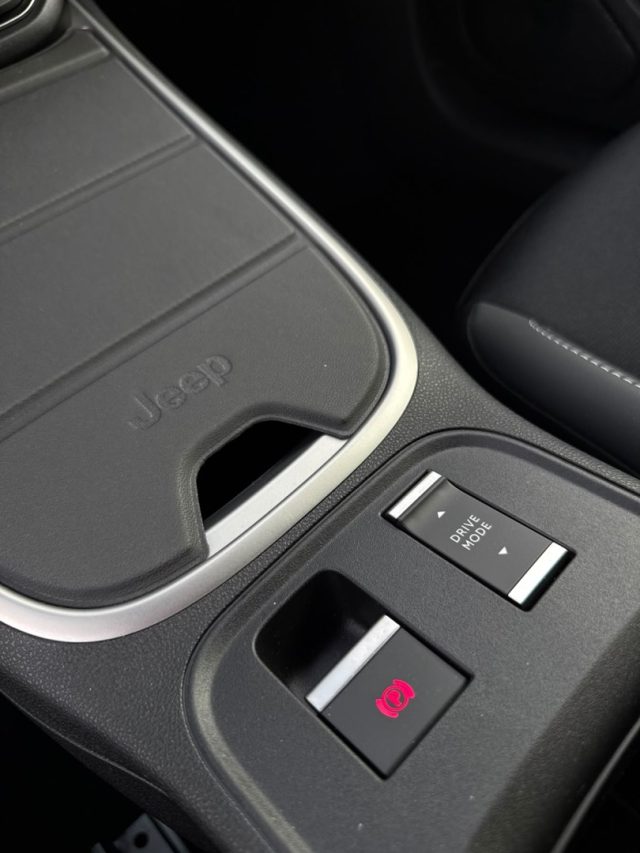 JEEP Avenger usata, con Sistema di navigazione