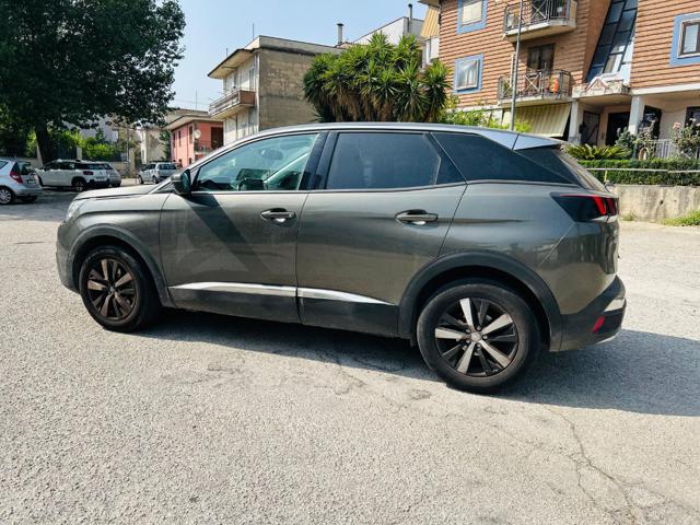 PEUGEOT 3008 usata, con Climatizzatore