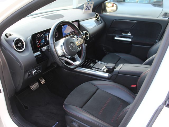 MERCEDES-BENZ GLA 200 usata, con Cerchi in lega