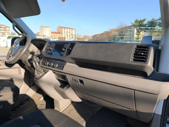 VOLKSWAGEN Crafter usata 19