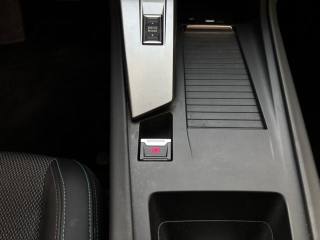PEUGEOT 308 usata, con Sensori di parcheggio posteriori