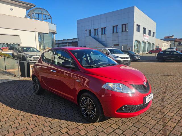 LANCIA Ypsilon usata, con Airbag