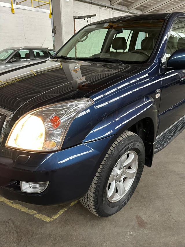 TOYOTA Land Cruiser usata, con Airbag laterali