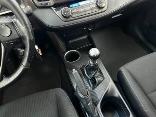 TOYOTA RAV 4 usata, con Controllo automatico clima