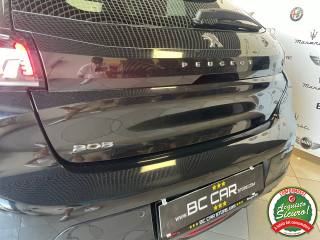 PEUGEOT 208 usata, con Sensore di luce