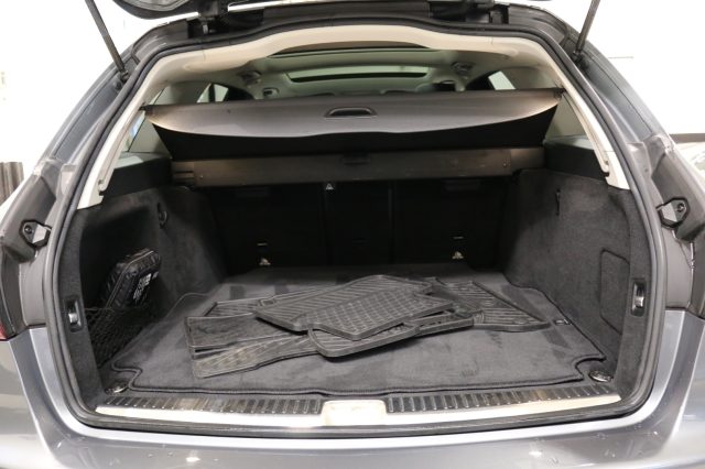 MERCEDES-BENZ C 220 usata, con Boardcomputer
