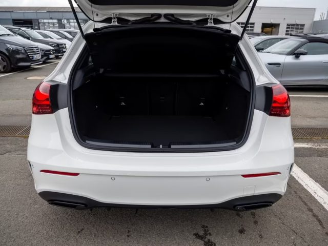 MERCEDES-BENZ A 180 usata, con Park Distance Control