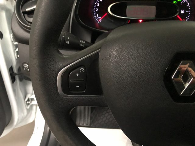 RENAULT Clio usata, con Touch screen
