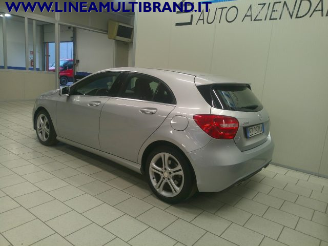 MERCEDES-BENZ A 180 usata, con Alzacristalli elettrici