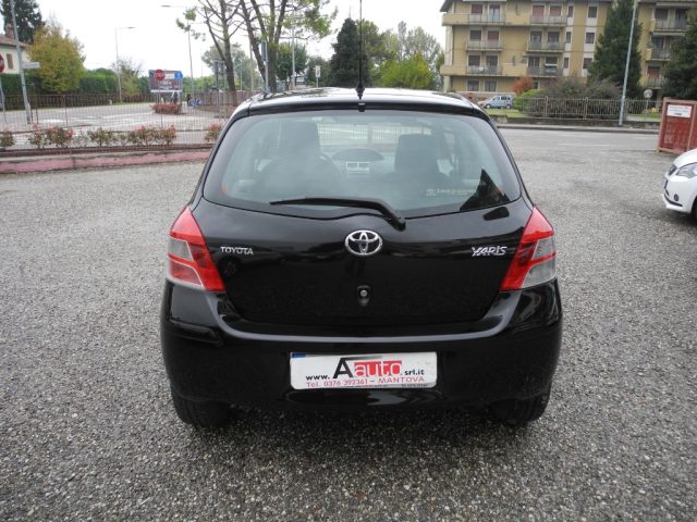 TOYOTA Yaris usata 65