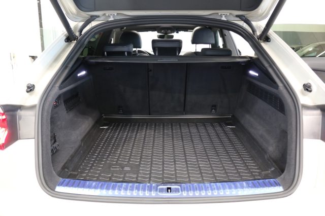 AUDI Q8 usata, con Autoradio digitale